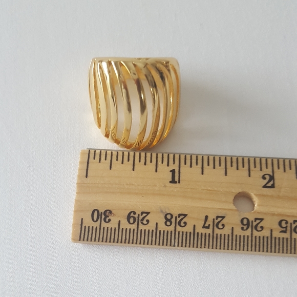 Gold overlay gaudy stripe ring size 8 New - Picture 8 of 9